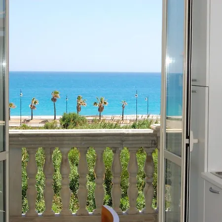 Apartment With 2 Bedrooms In Caulonia Marina With Wonderful Sea View Shared Pool Furnished Balcony 100 M From The Beach * Marina di Caulonia